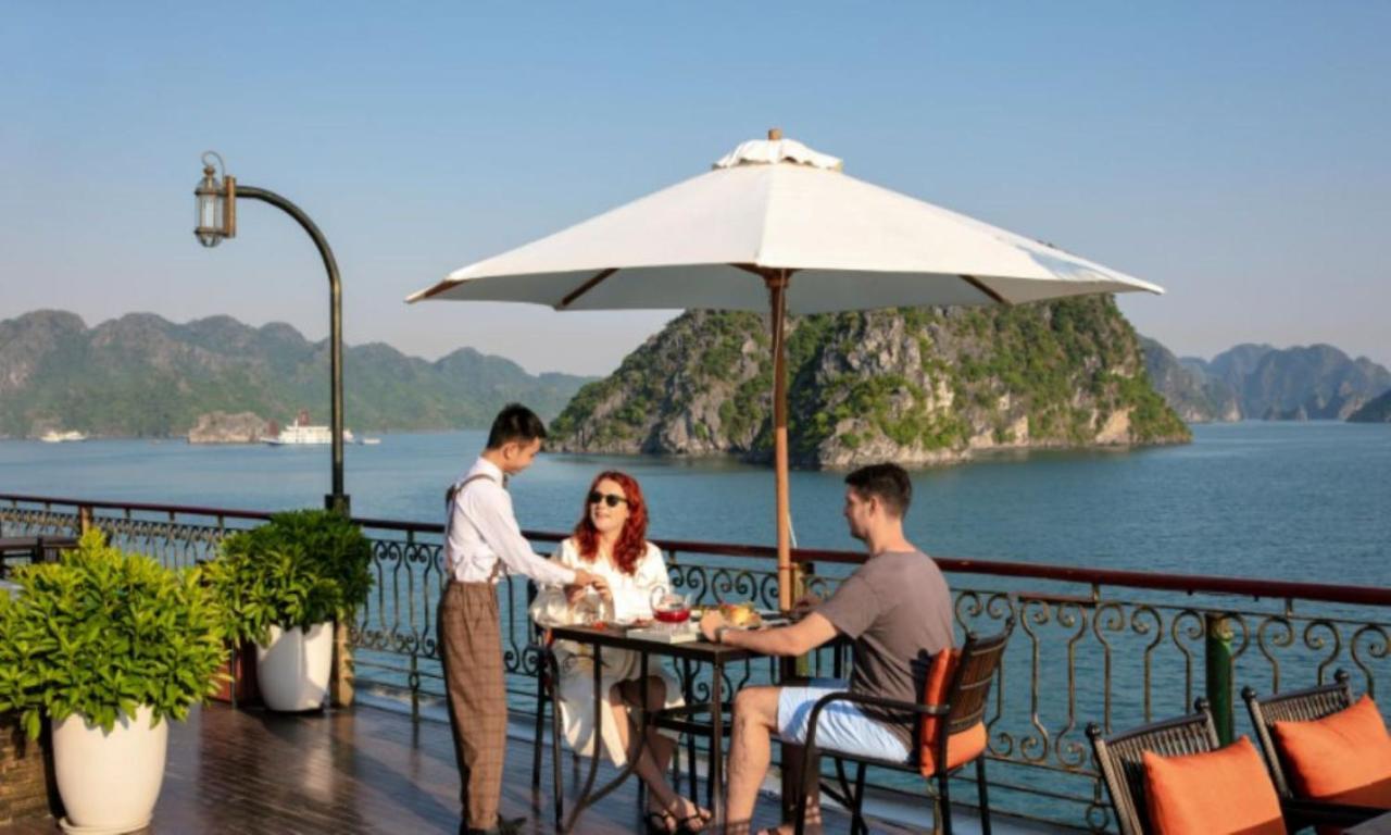 Hotel Indochine Cruise Hạ Long Exterior foto