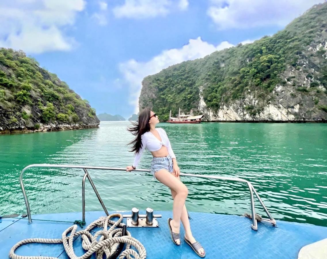 Hotel Indochine Cruise Hạ Long Exterior foto