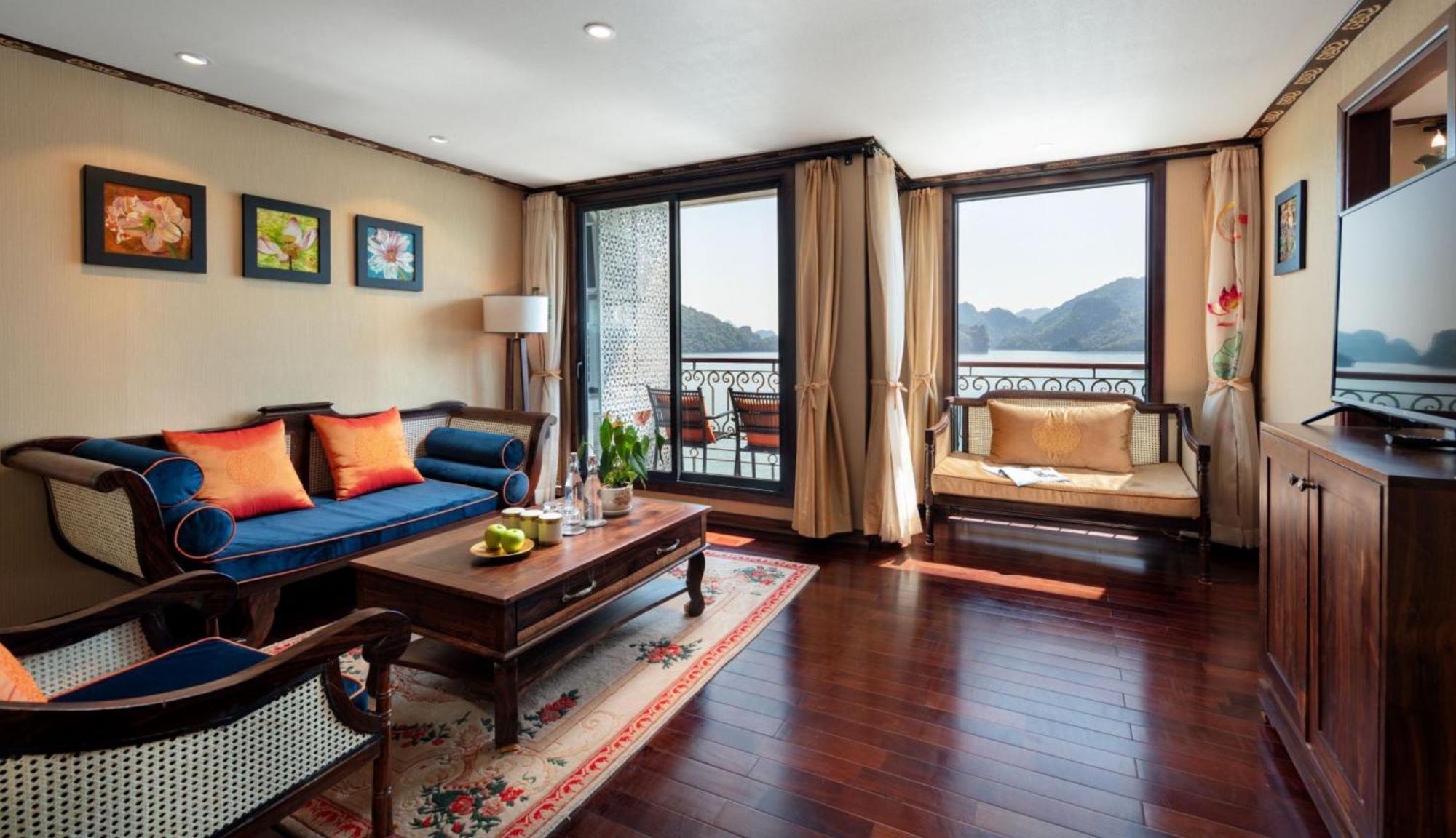 Hotel Indochine Cruise Hạ Long Exterior foto