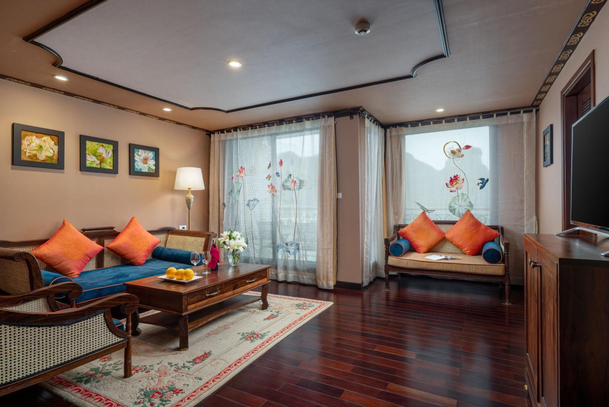 Hotel Indochine Cruise Hạ Long Exterior foto